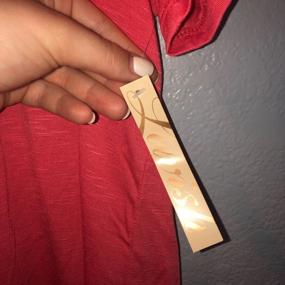 Lavish Ross Top - Picture 6 of 6